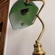 Ancien Lampe Notaire Banquier Bureau Opaline Vert Laiton Doré
