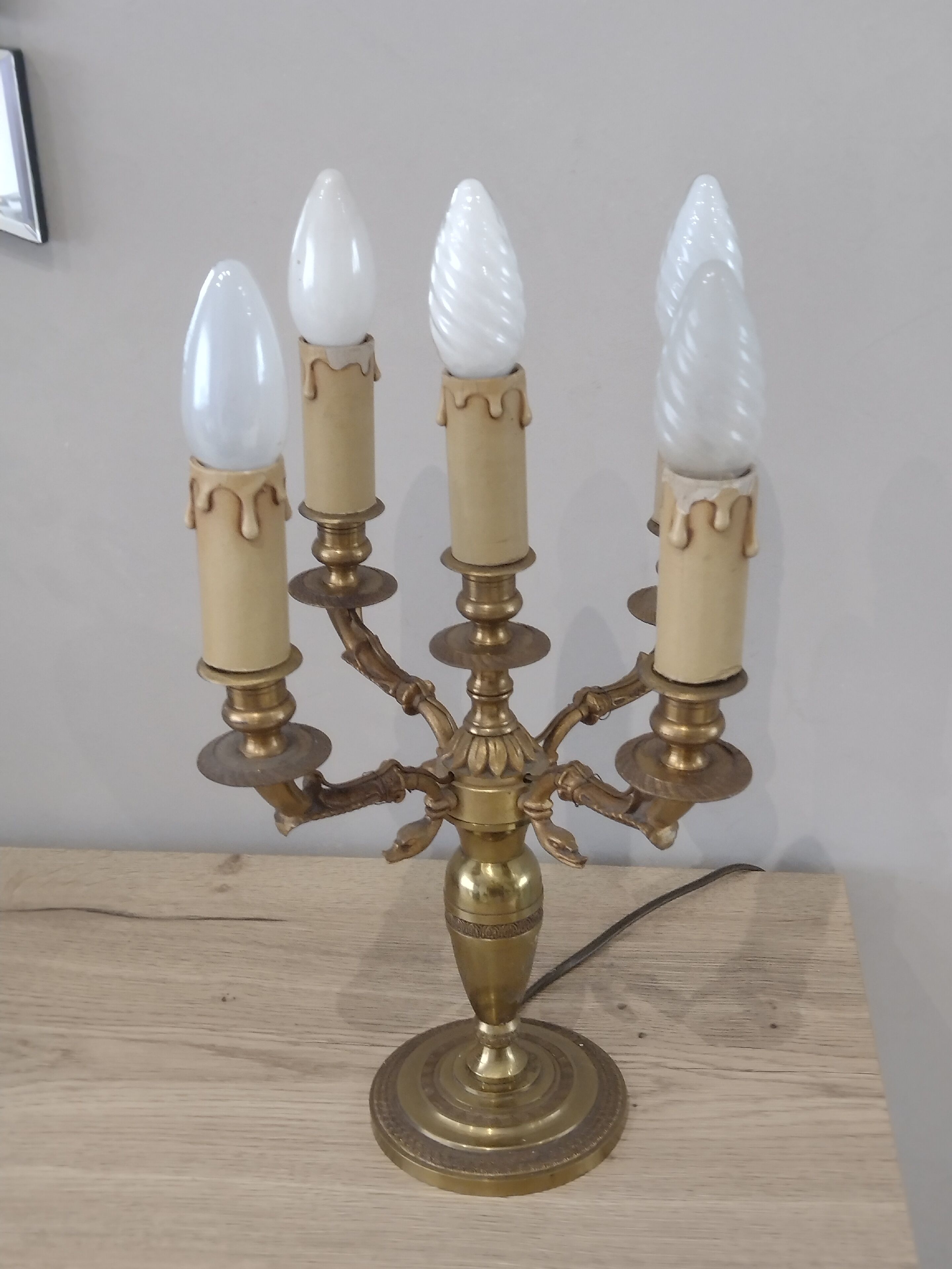 Bronze chandelier lamp