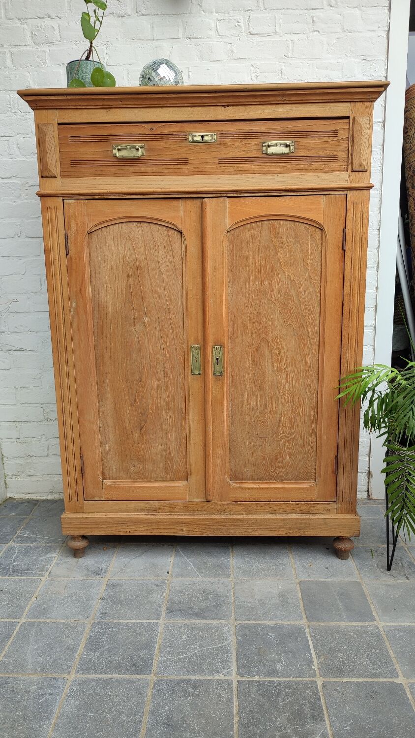 Grand Parisian buffet