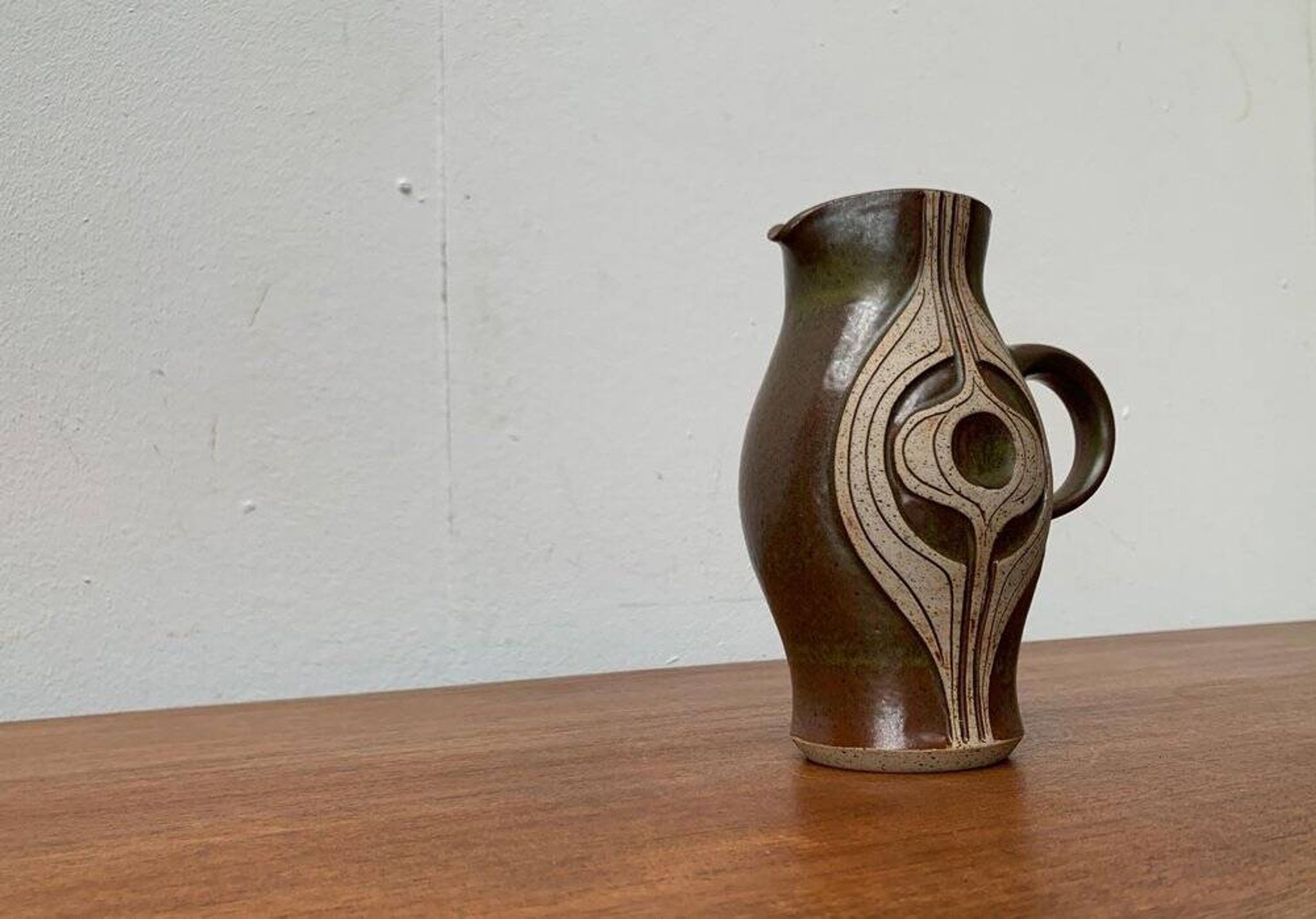A studio pottery jug from the mid-century by Marianne Stark for Michael Andersen, Bornholm, 1960s.