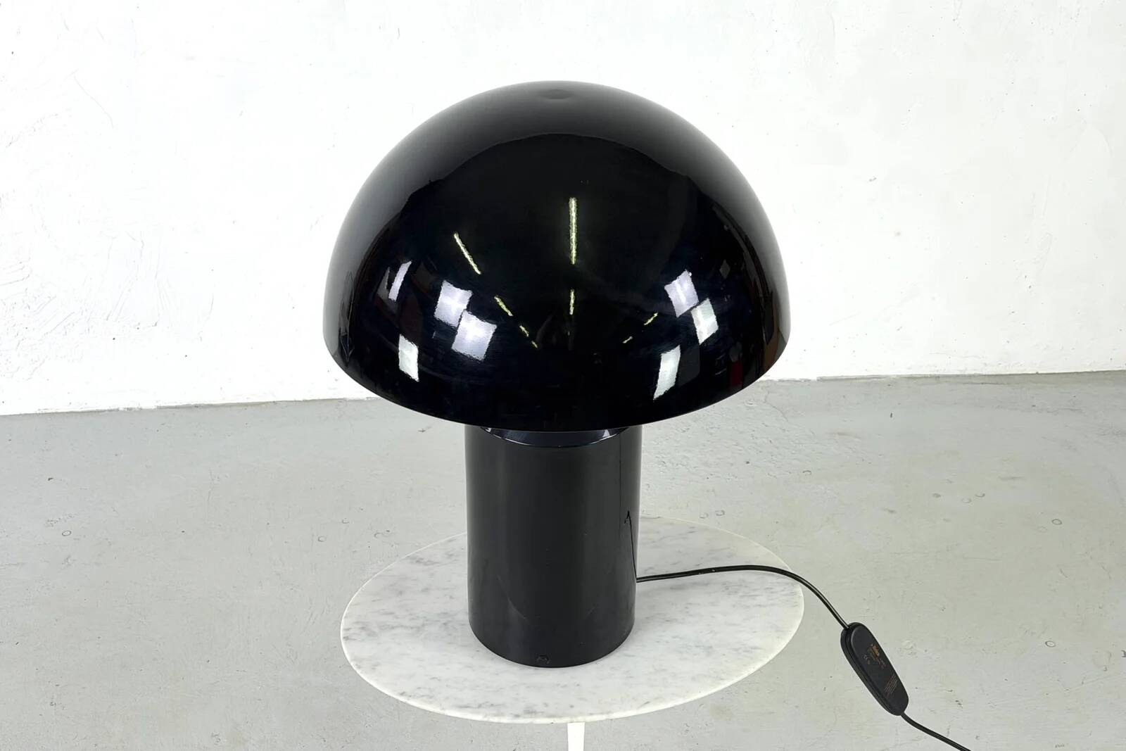 Lampe de table Atollo 233 par Vico Magistretti pour Oluce - 1970s
