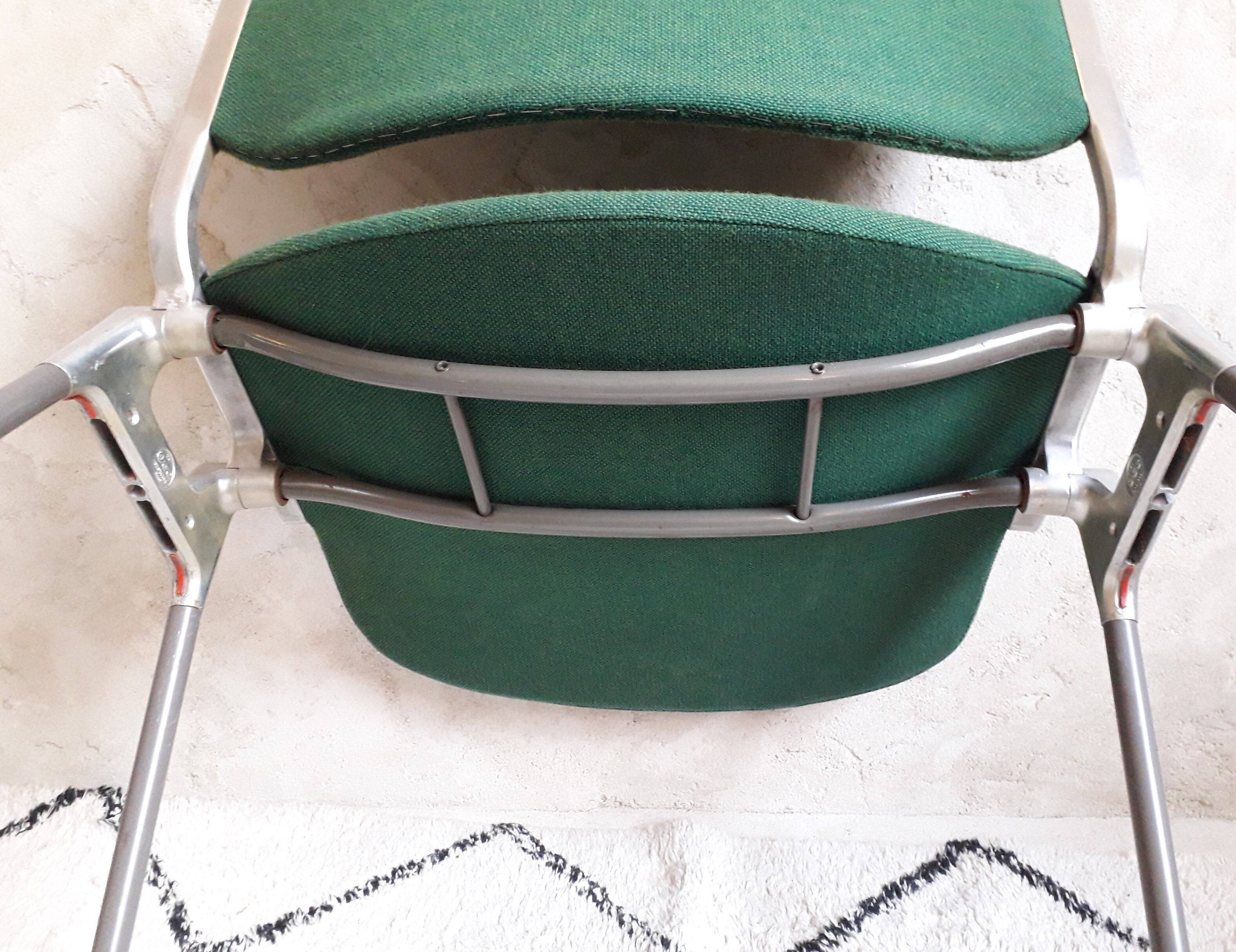 Lot de 4 chaises DSC 106 design Giancarlo Piretti pour Castelli