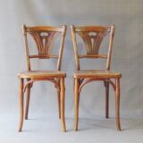 Two chairs Thonet n ° 197/114 of 1910 seat wood bistro