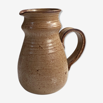 Sandstone pitcher