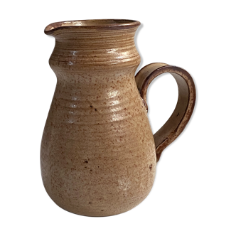 Sandstone pitcher