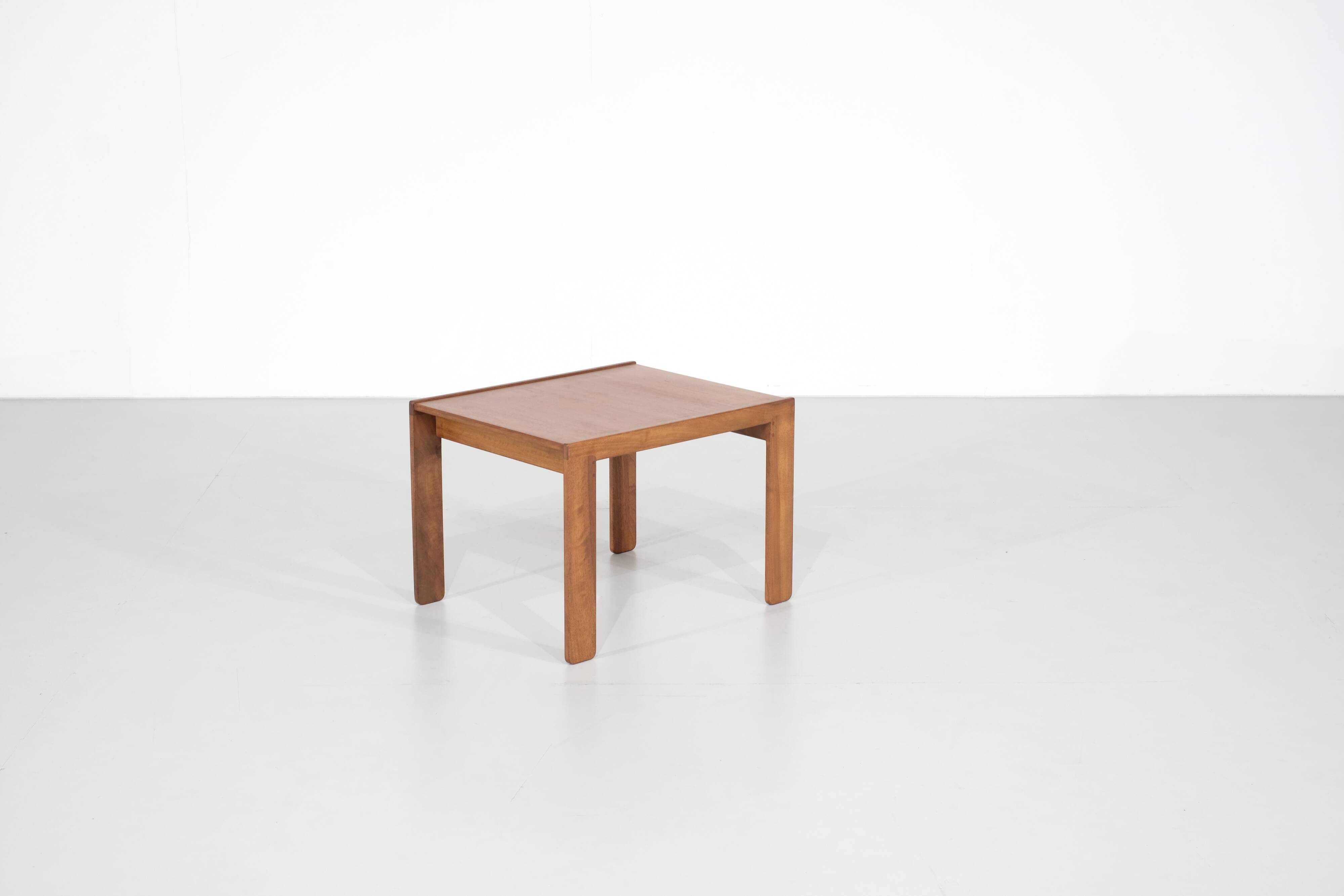 Coffee table model "777" Tobia & Afra Scarpa for Cassina, 1960s.