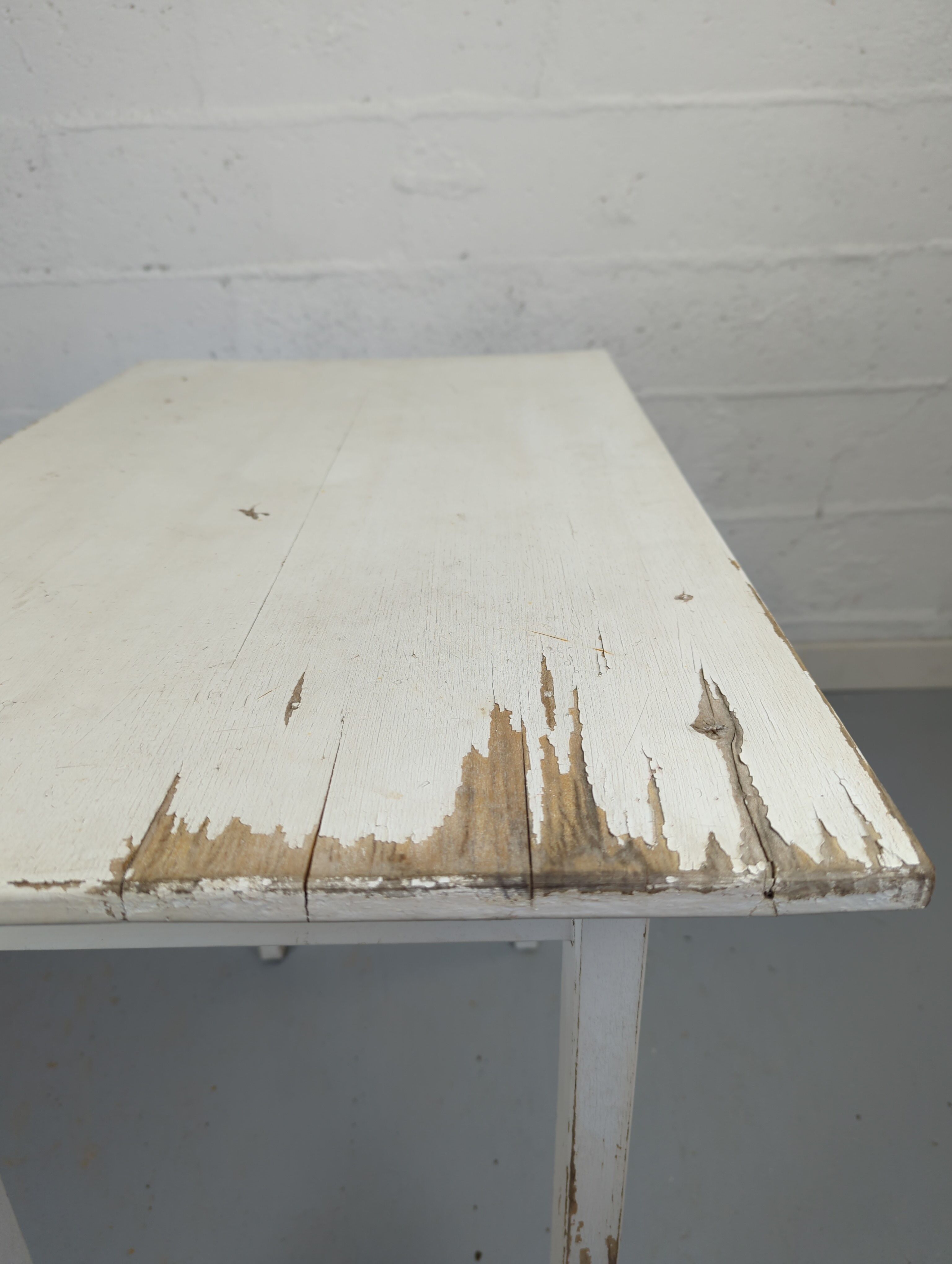 White old farmhouse table