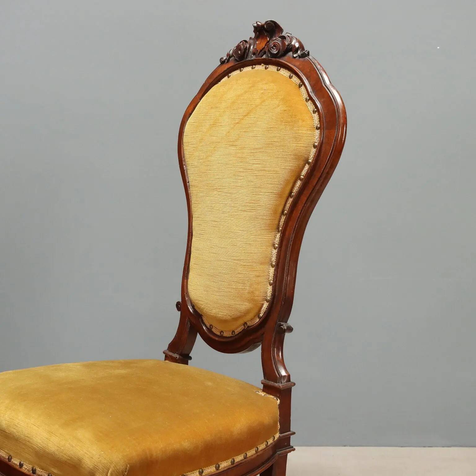 Umbertine chairs in walnut - Italy late 19th century