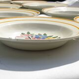 10 assiettes creuses en faïence HB Creil Montereau modèle "Fleuri"