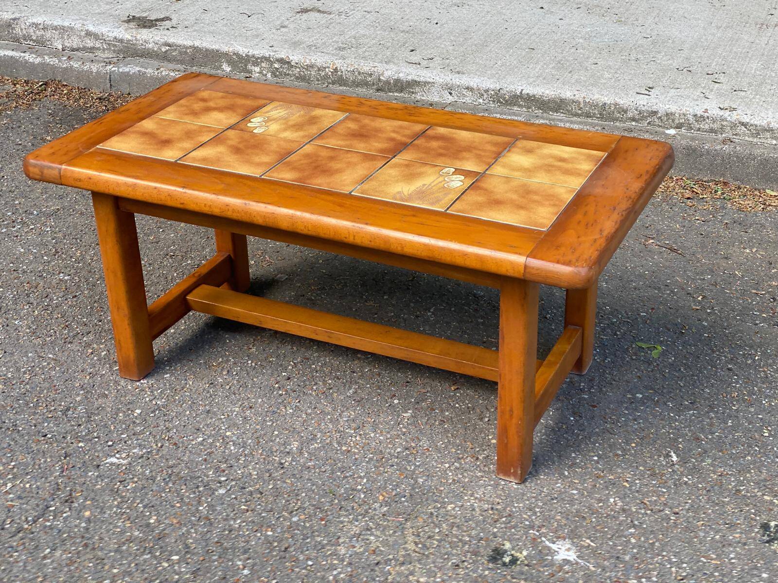 94cm Solid Wood and Tile Farmhouse Coffee Table