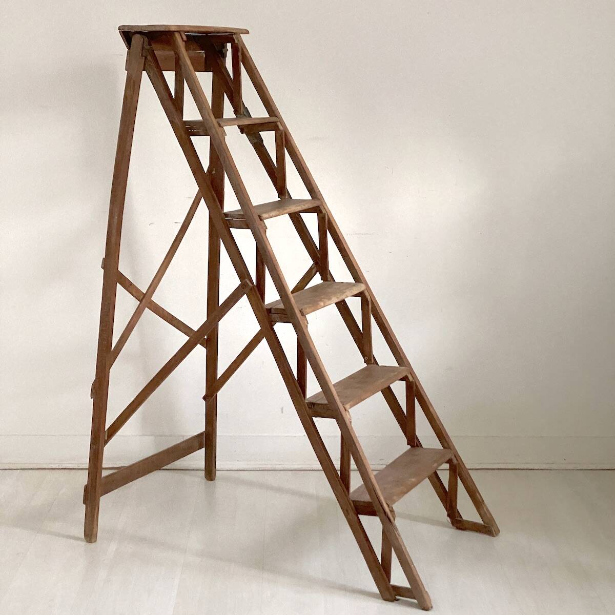 Vintage 1950s step stool
