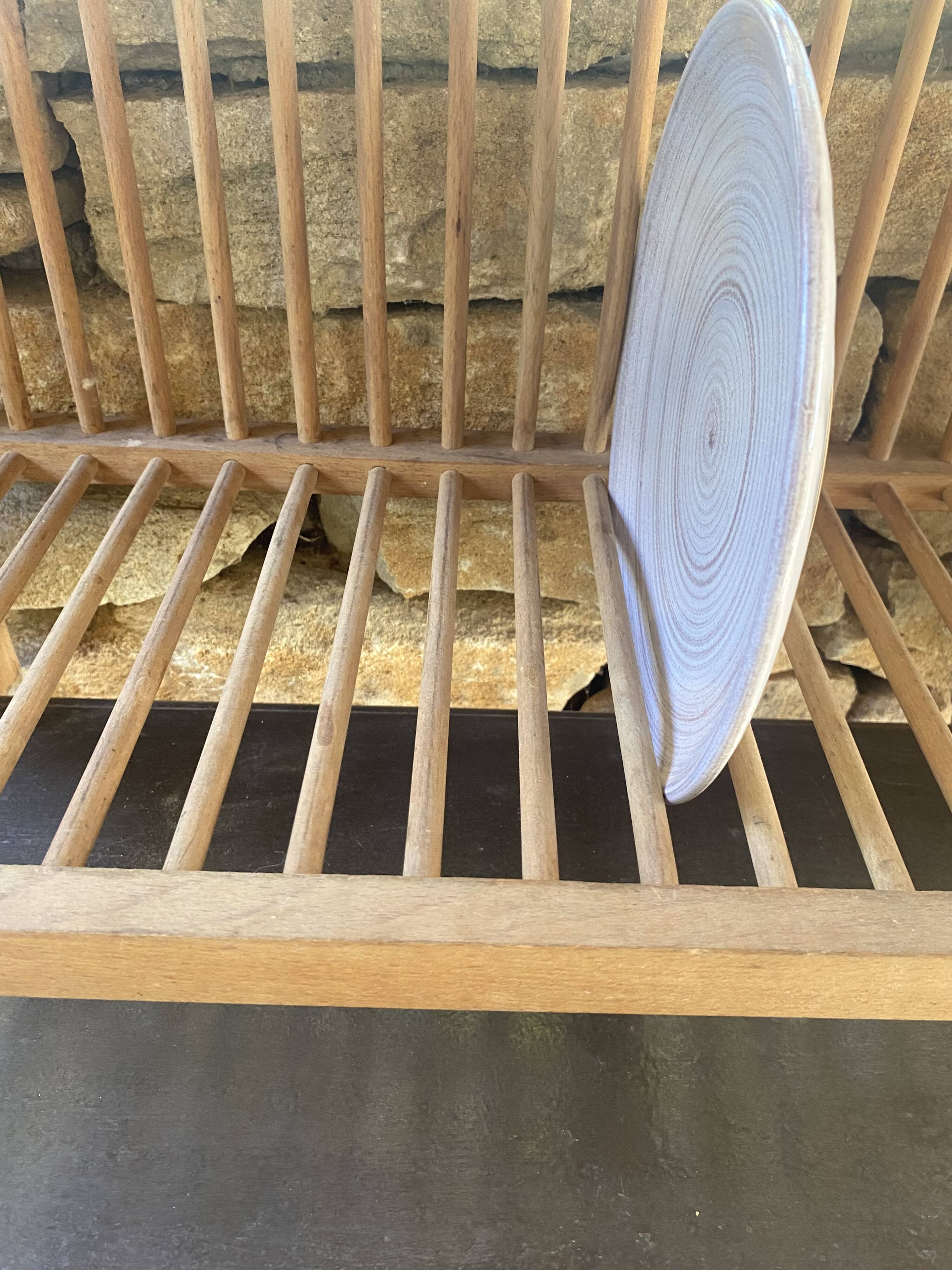 Plate holder wall shelf