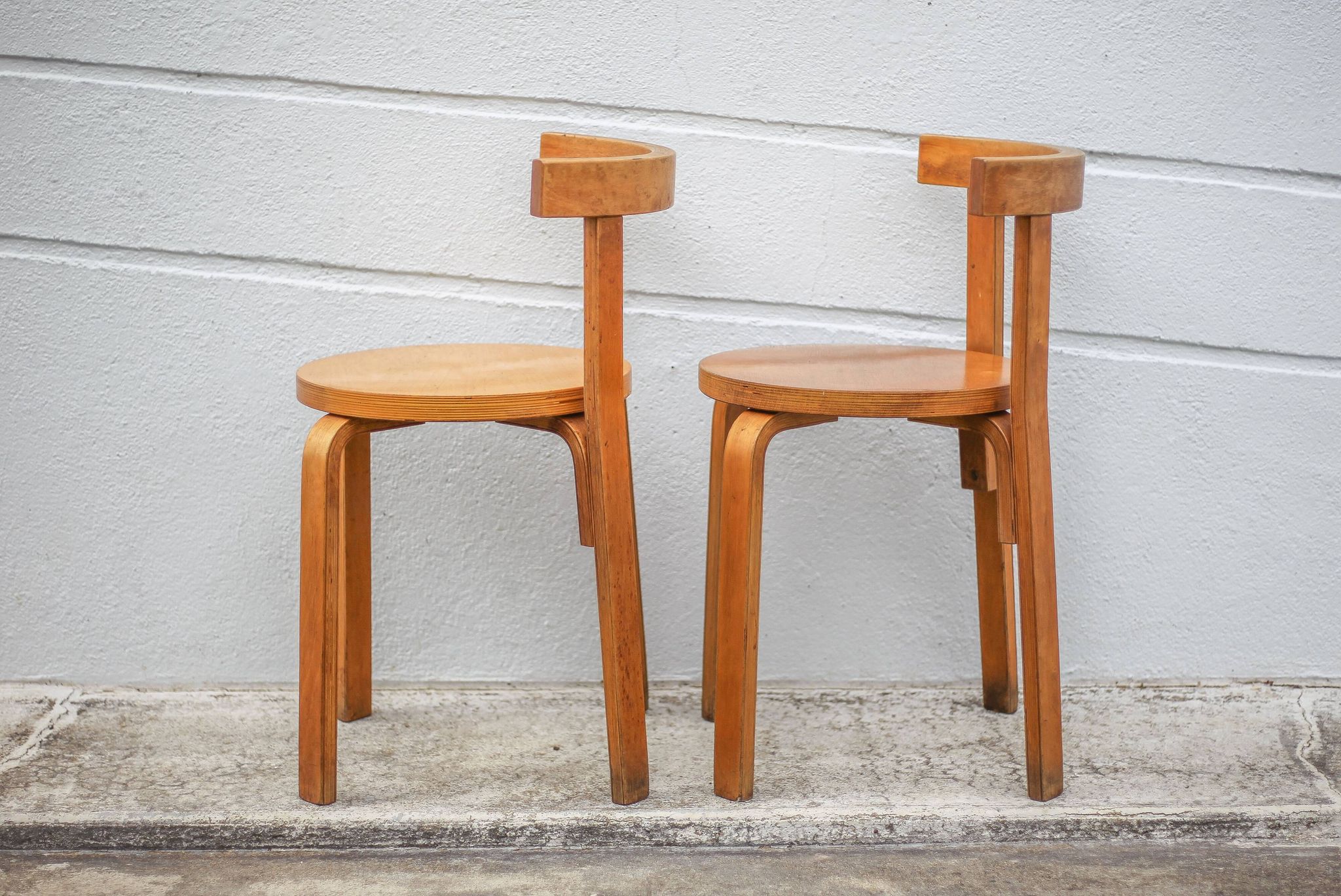 Set of 2 Alvar aalto bentwood chairs model 68, Artek Finland