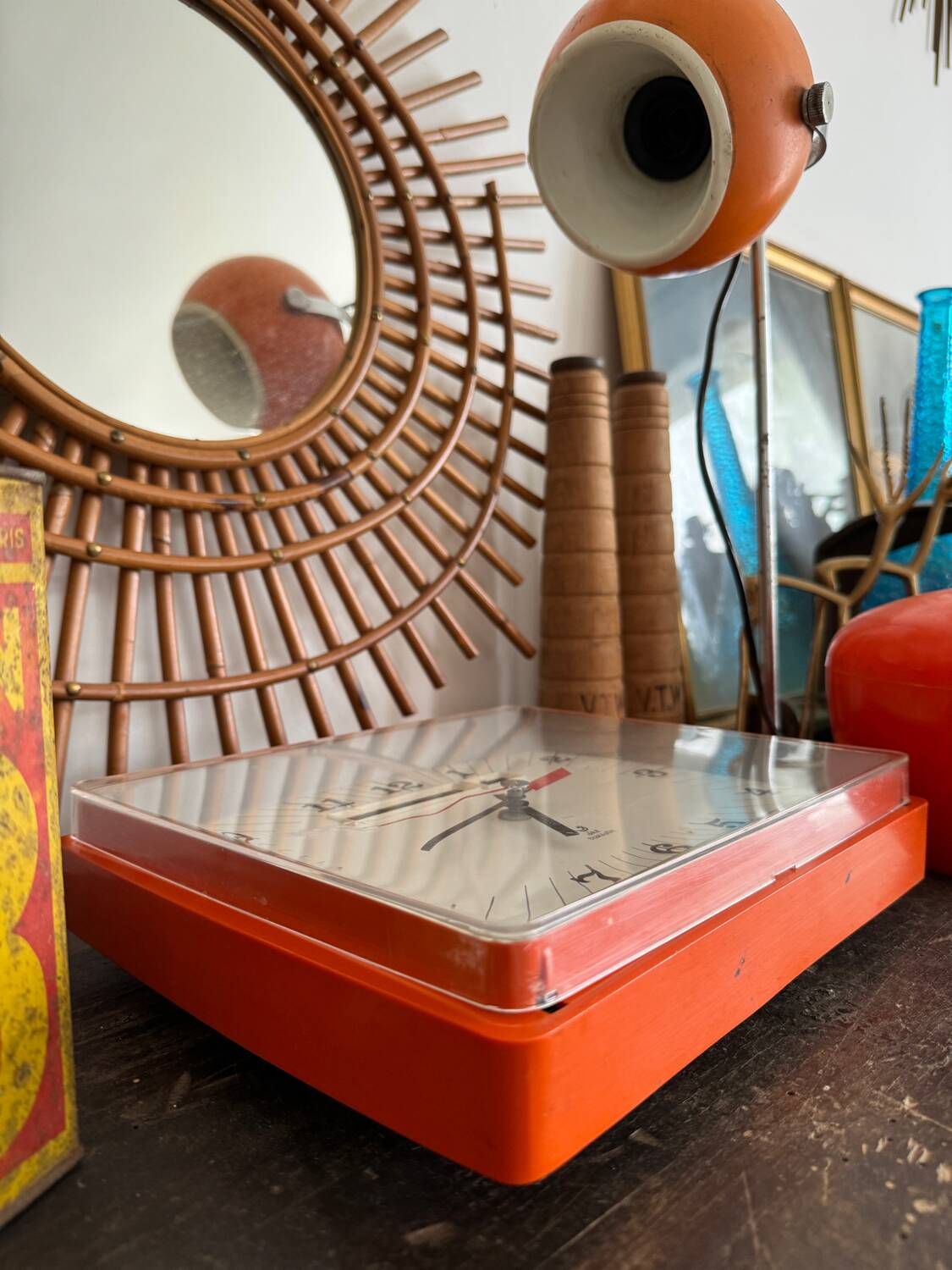 Jaz vintage orange transistor pendulum