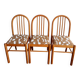 Trois chaises style vintage pin et tissu