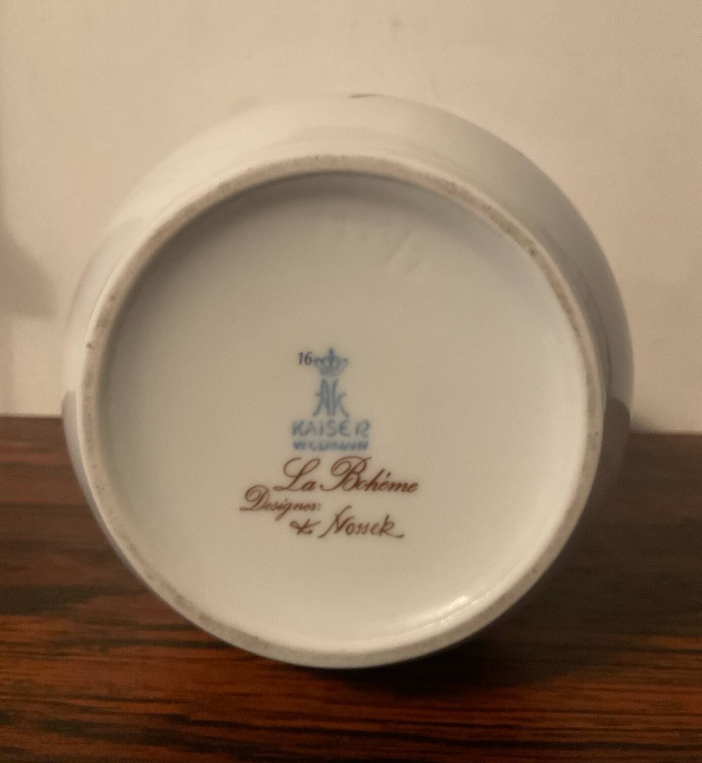 Kaiser vase in glazed porcelain by Nossek