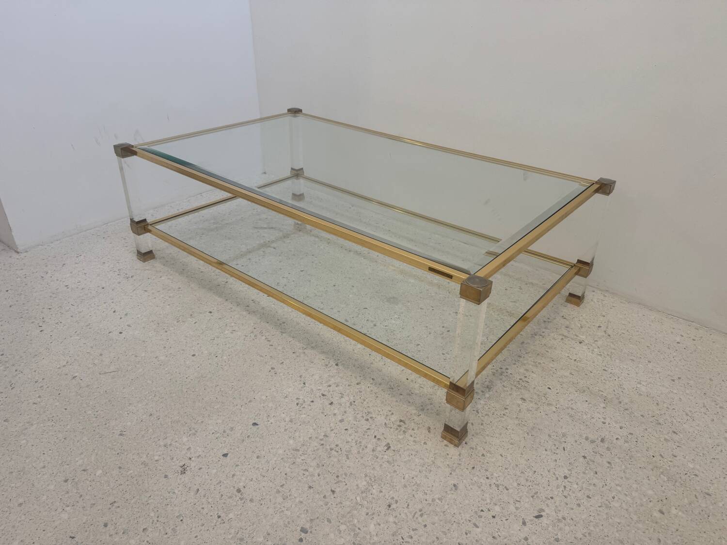 Table basse Plexi et alu doré, Pierre Vandel, 1970s