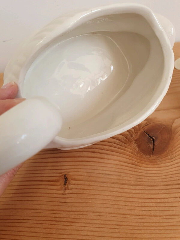 Ceramic swan pot cover