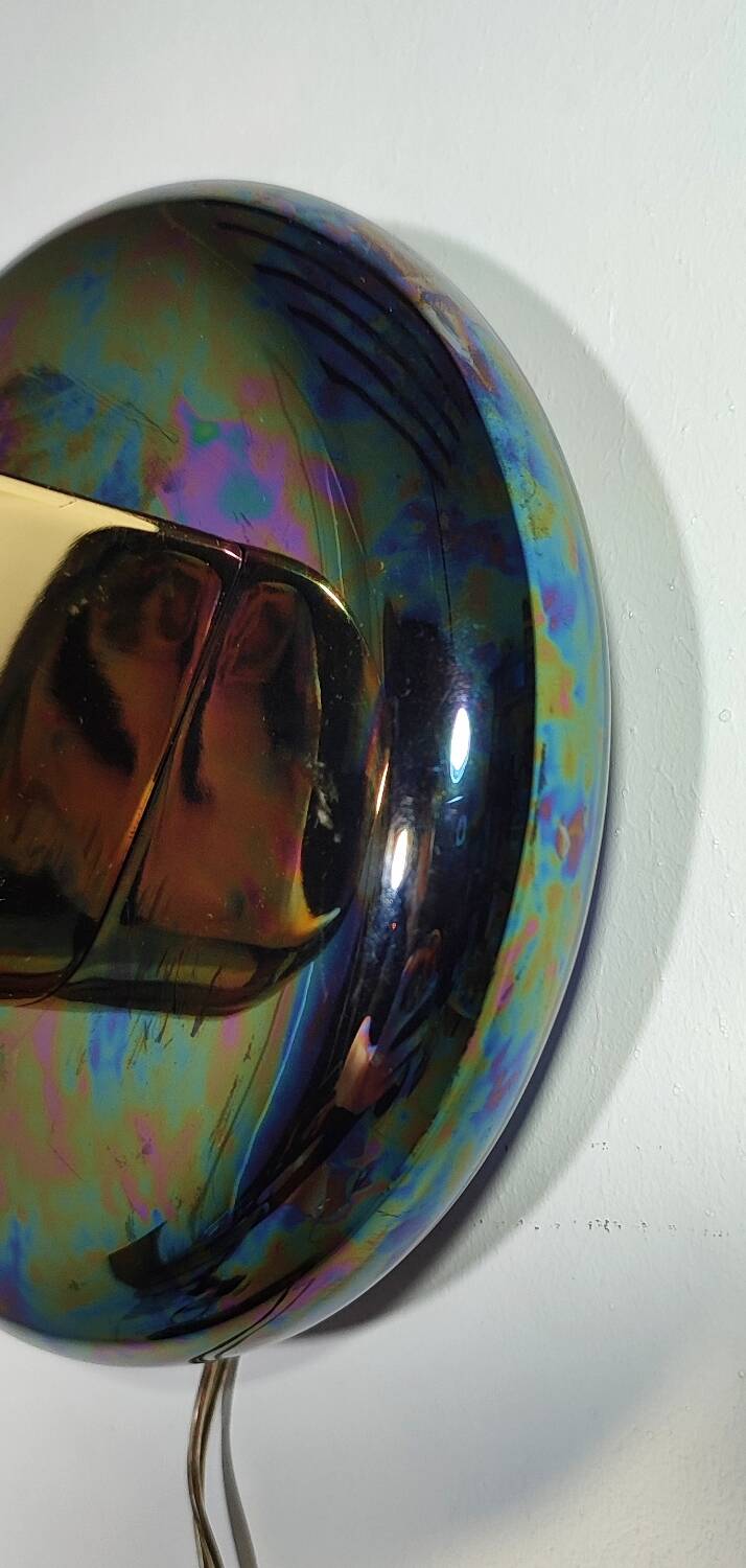 Aplique de pared iridiscente. España, 1980s.