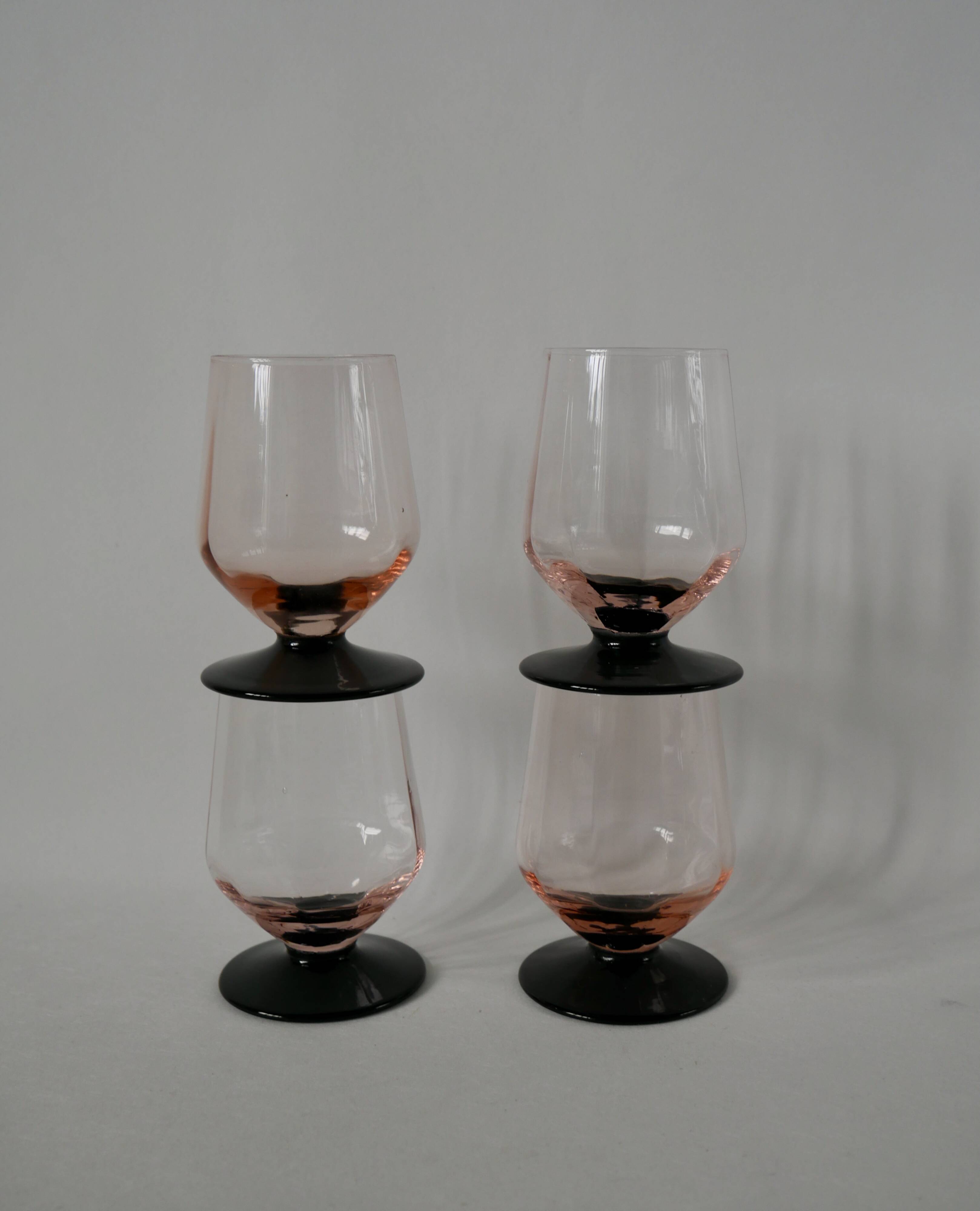 Set of 4 glasses with pink stems and black stems art deco 1930s