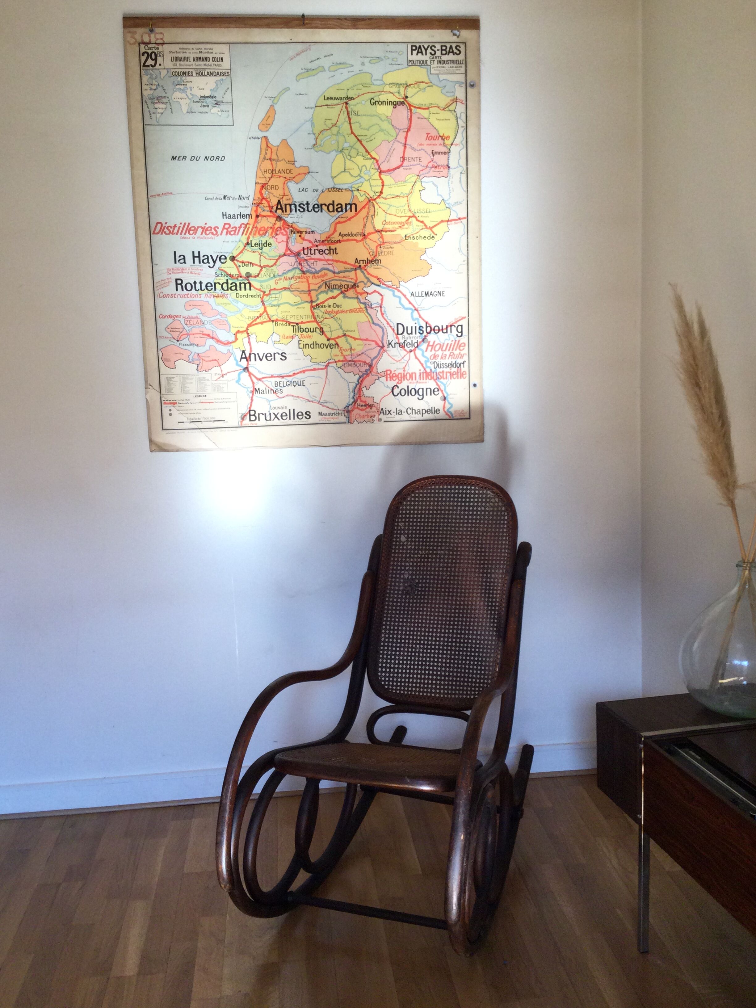 Armchair / rocking chair canned style