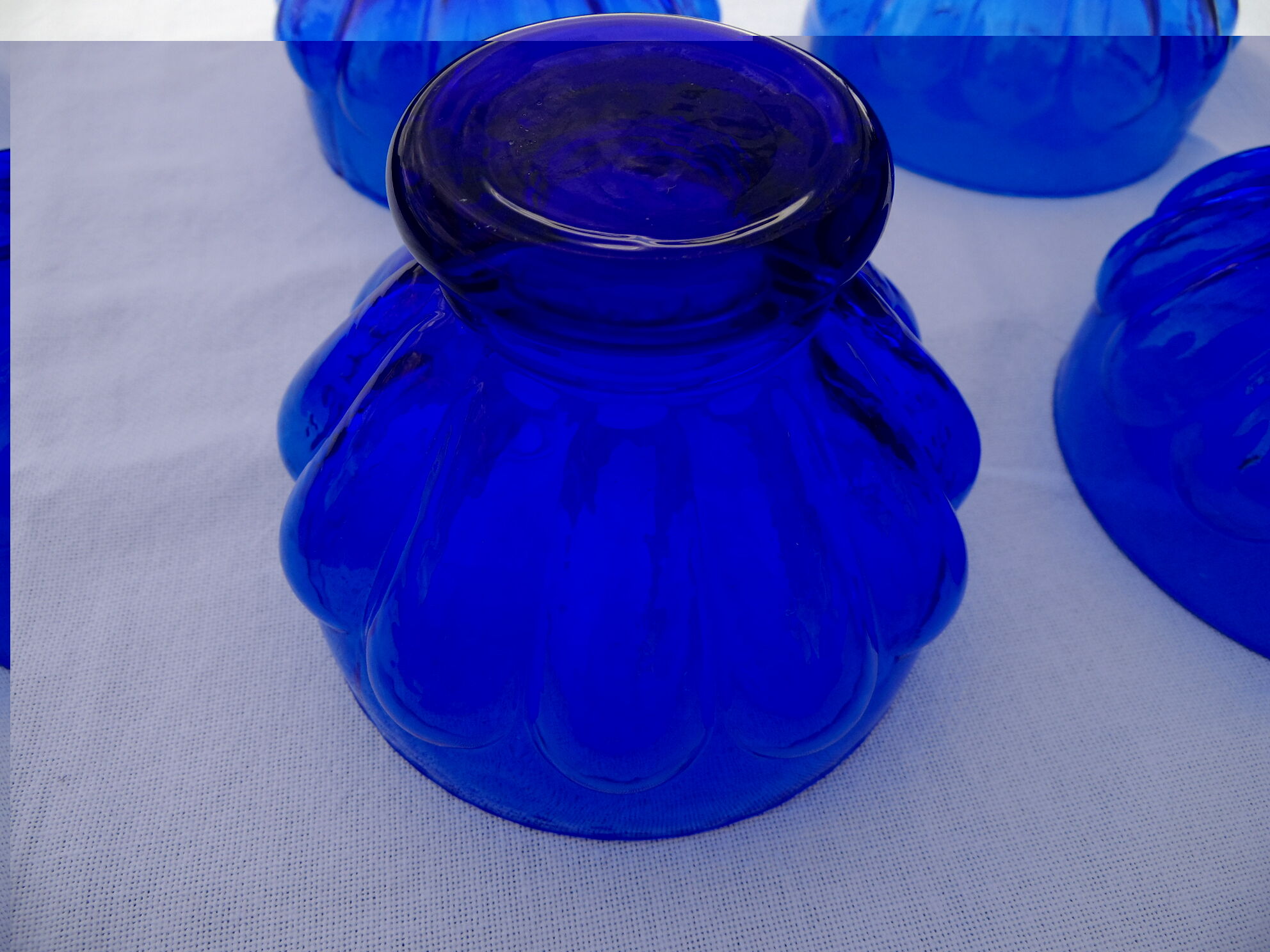 4 bols verre bleu cobalt