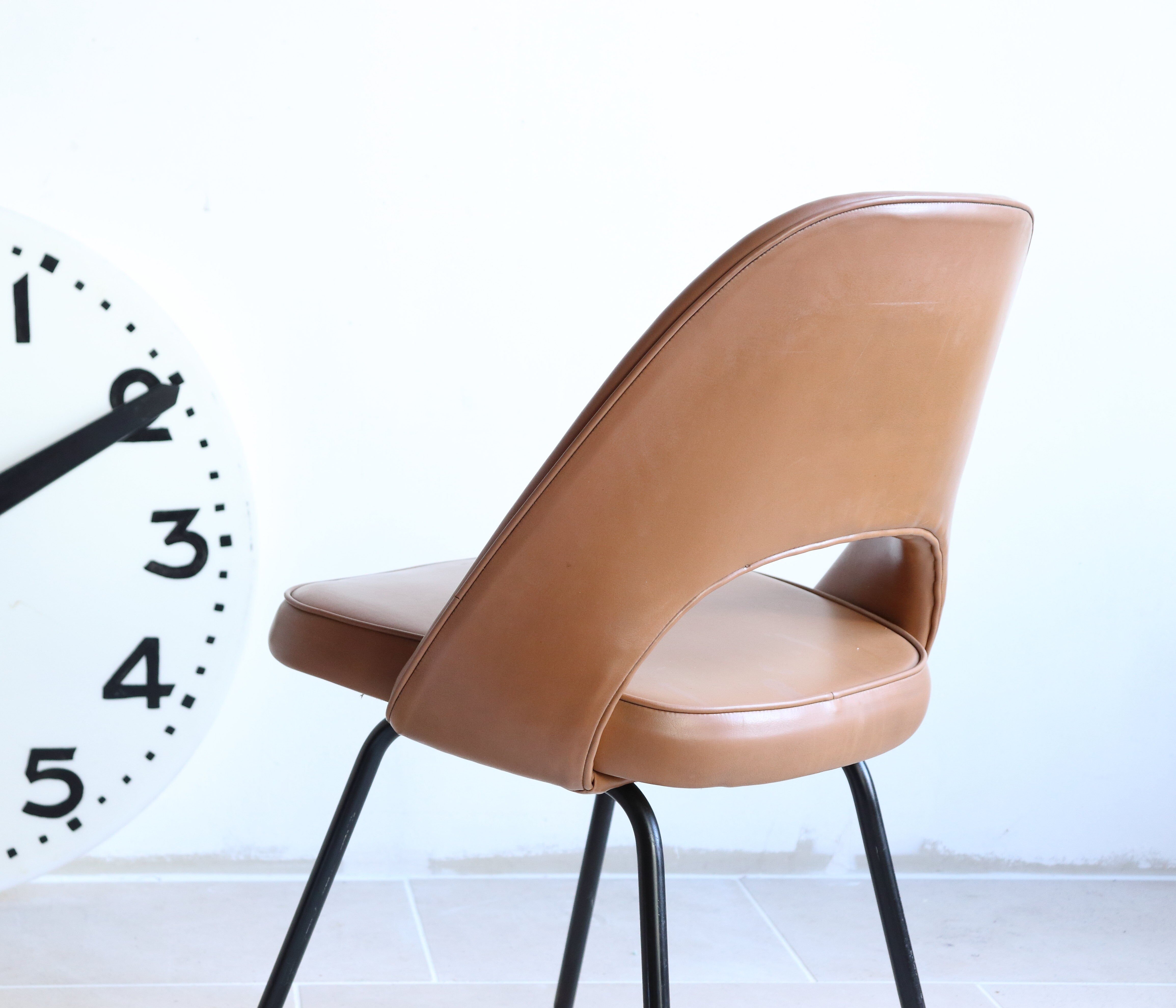 Suite of 4 Conference chairs by Eero Saarinen for Knoll of the 50s