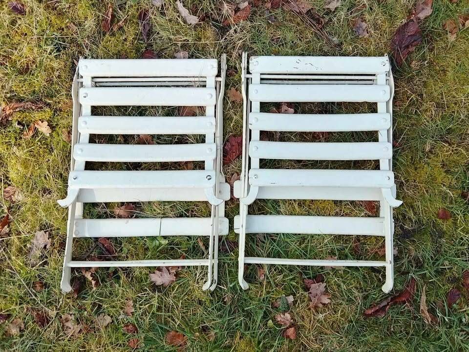 Set of two antique folding garden chairs, ideal for small balconies