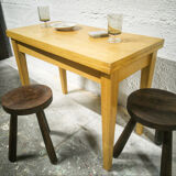 Children's wallet table