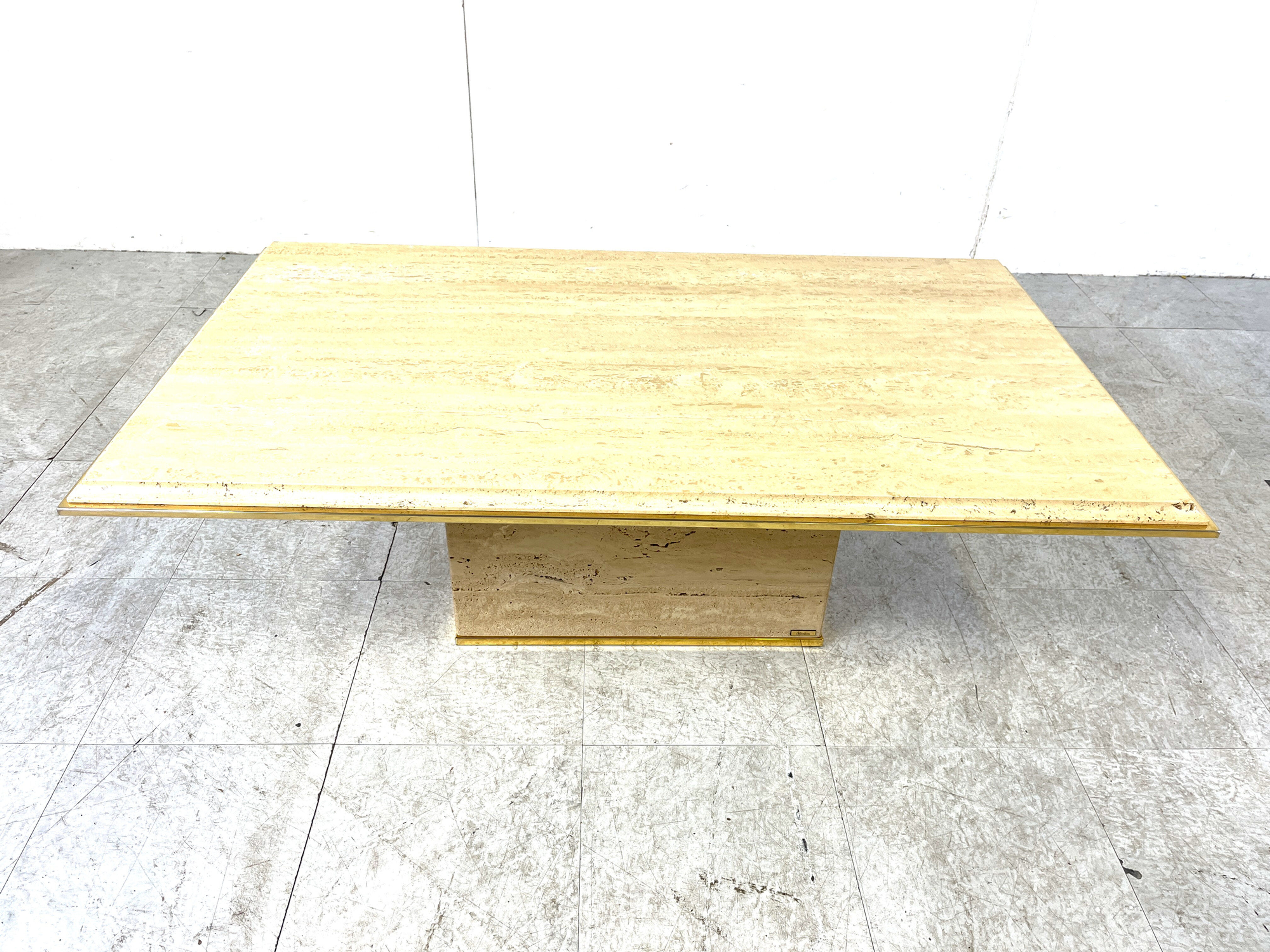 Table basse en travertin et laiton par Fedam, années 1970
