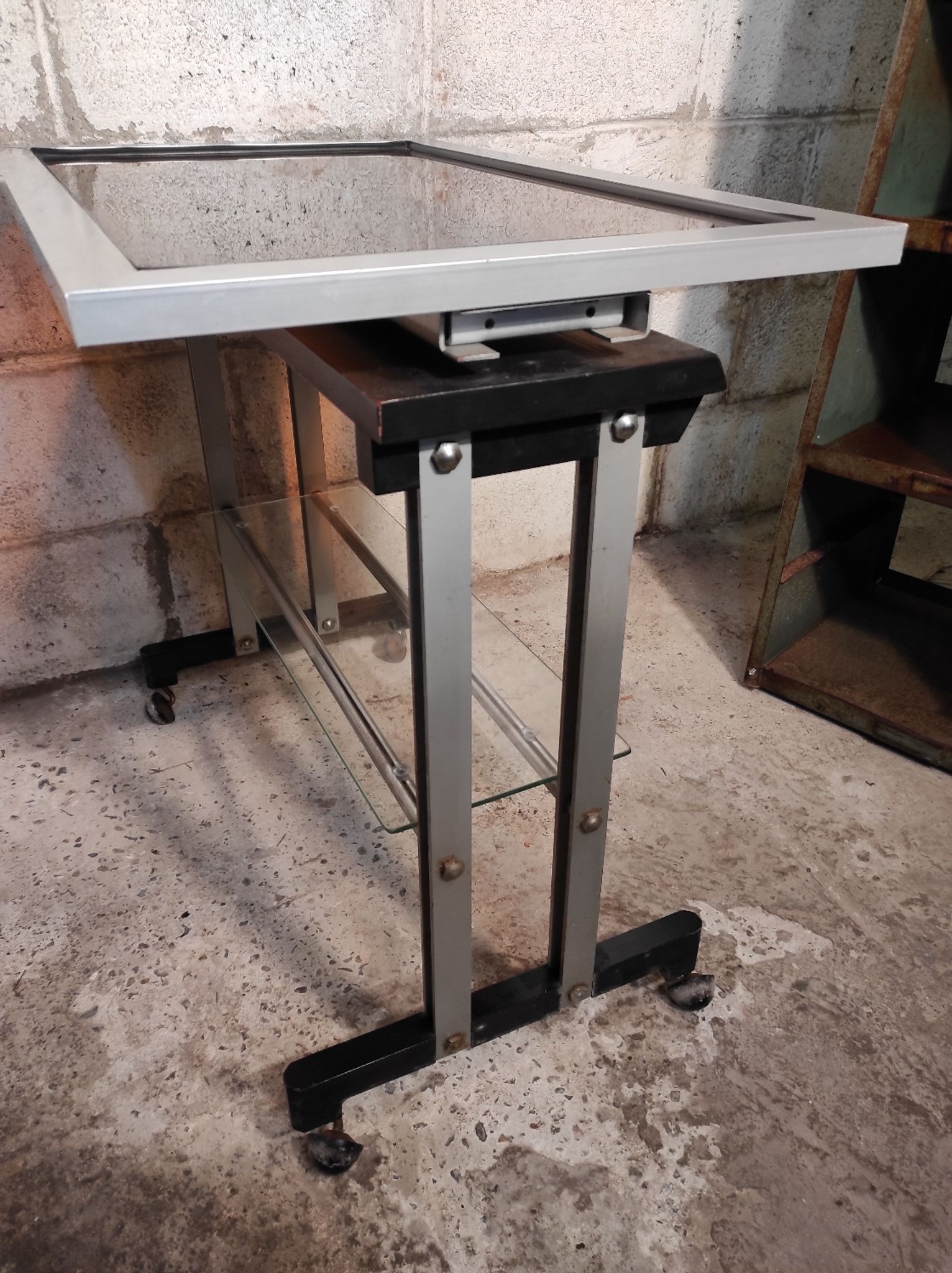 1970 glass and metal service