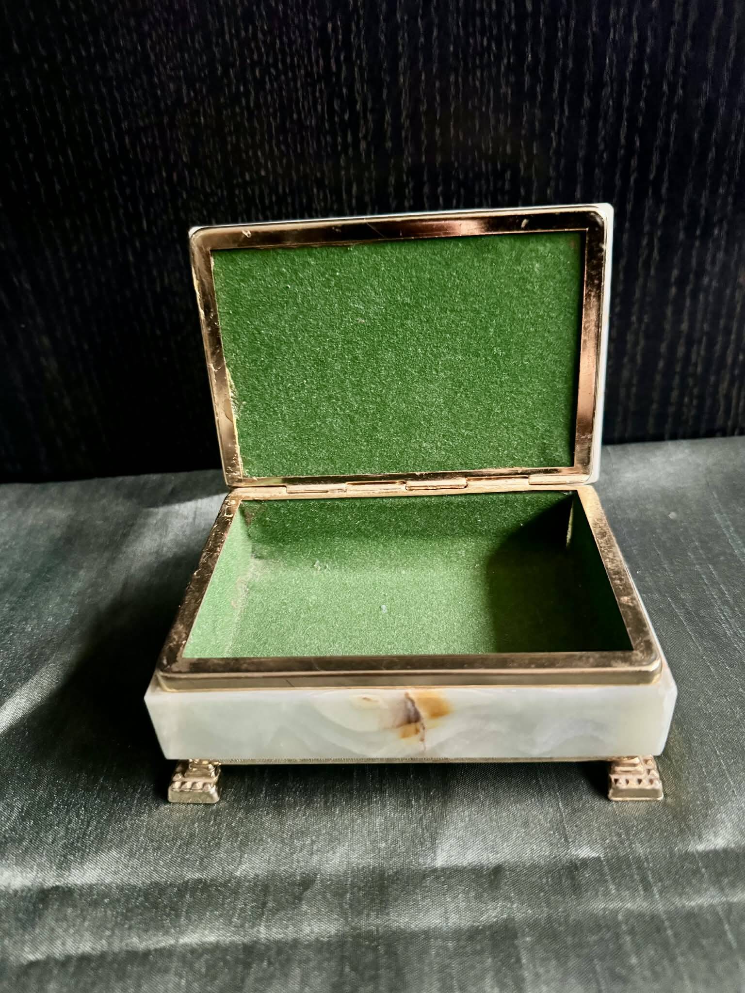 Onyx catchall box from the 1960s, vintage Italy.