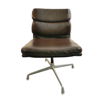 EA 205 Eames Soft Pad Chair for Herman Miller