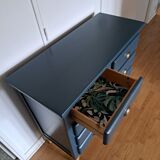 Chest of drawers in glove blue