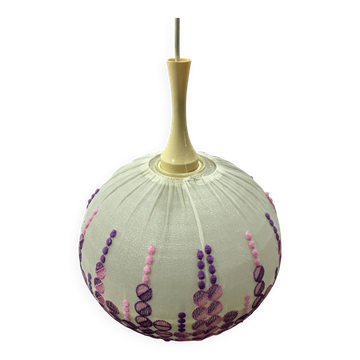 Suspension danoise Høyrup Plast, abat-jour floral brodé, années 1960