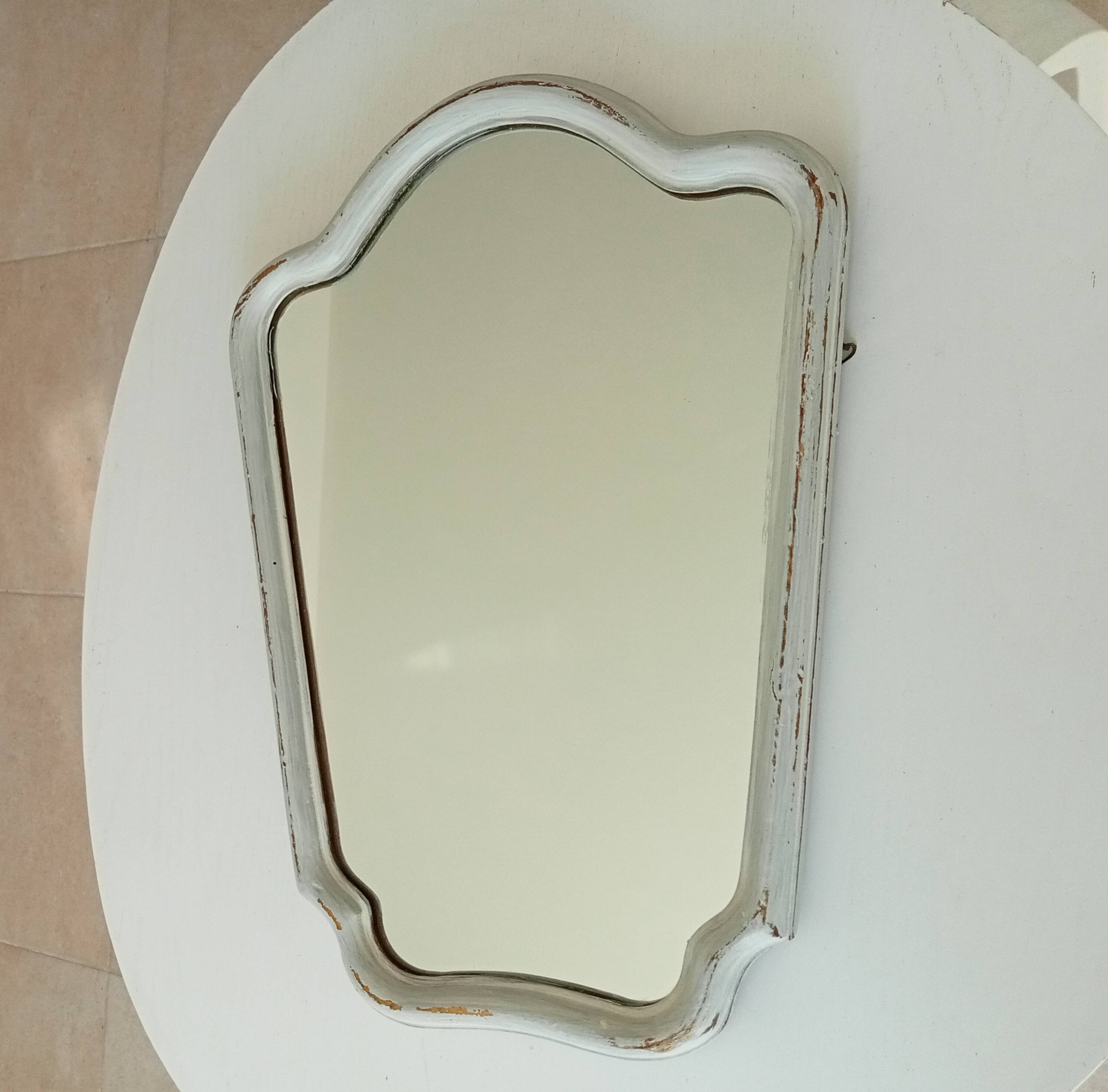 Vintage mirror in wood and stucco 48.5cm*38.5cm