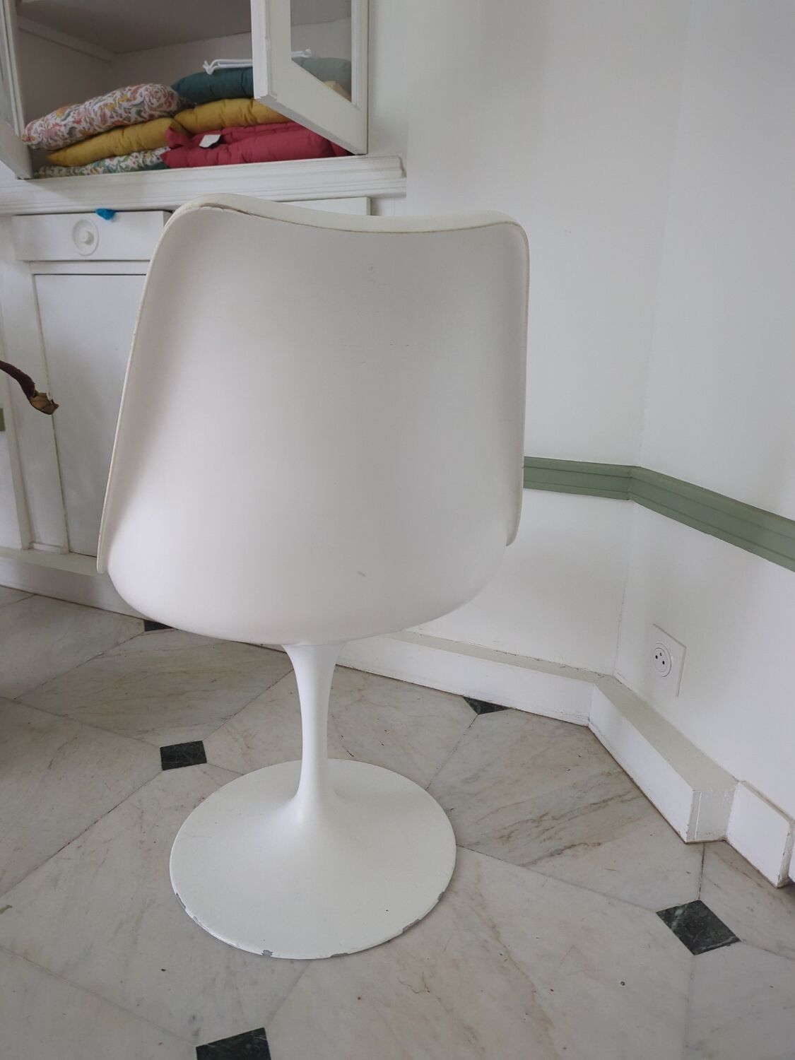 Chaise Tulip Knoll pivotante Saarinen