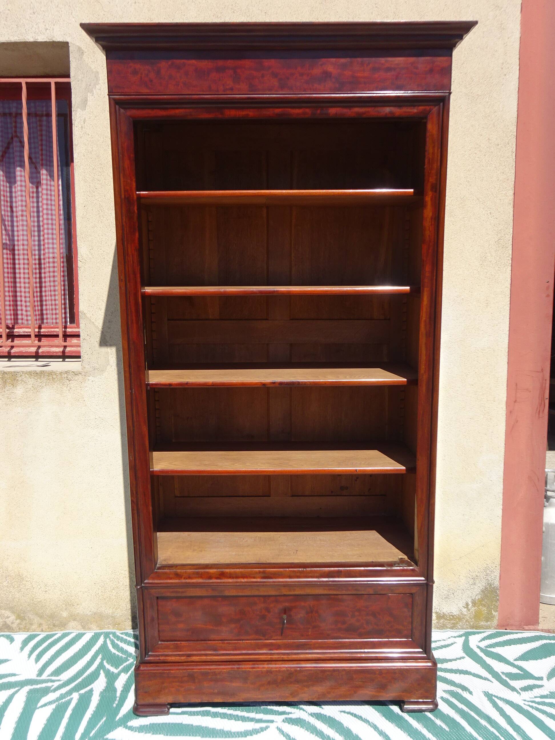 Mahogany bookcase