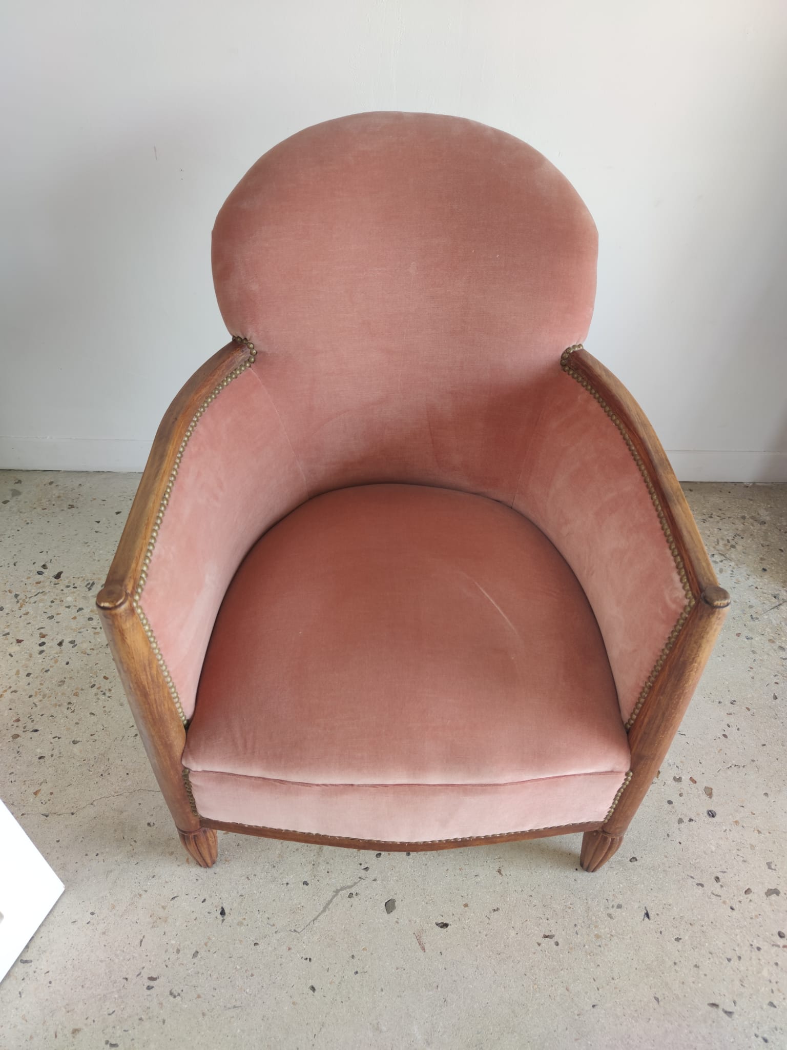 Armchair art deco pink velvet trim