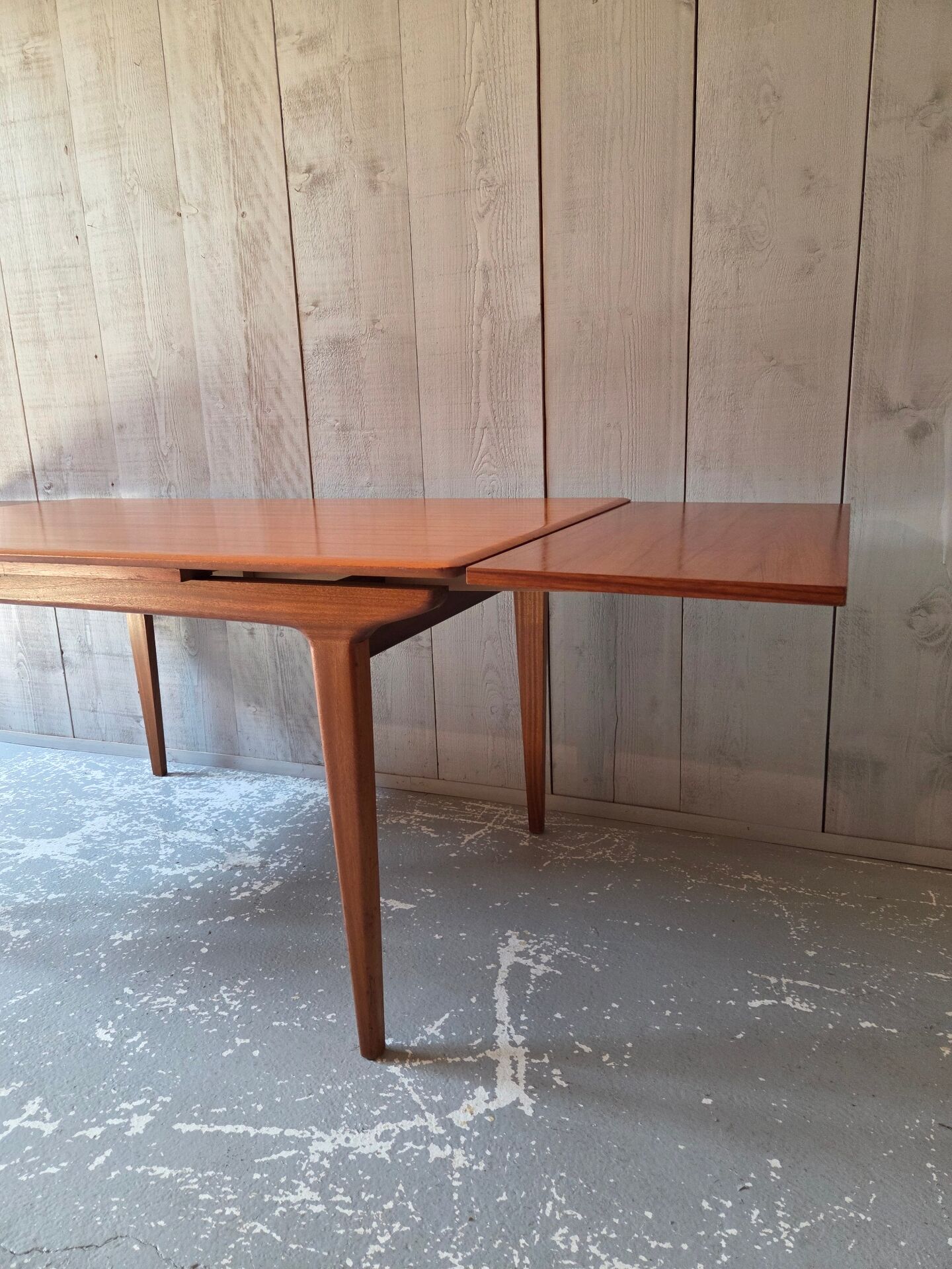 Scandinavian table