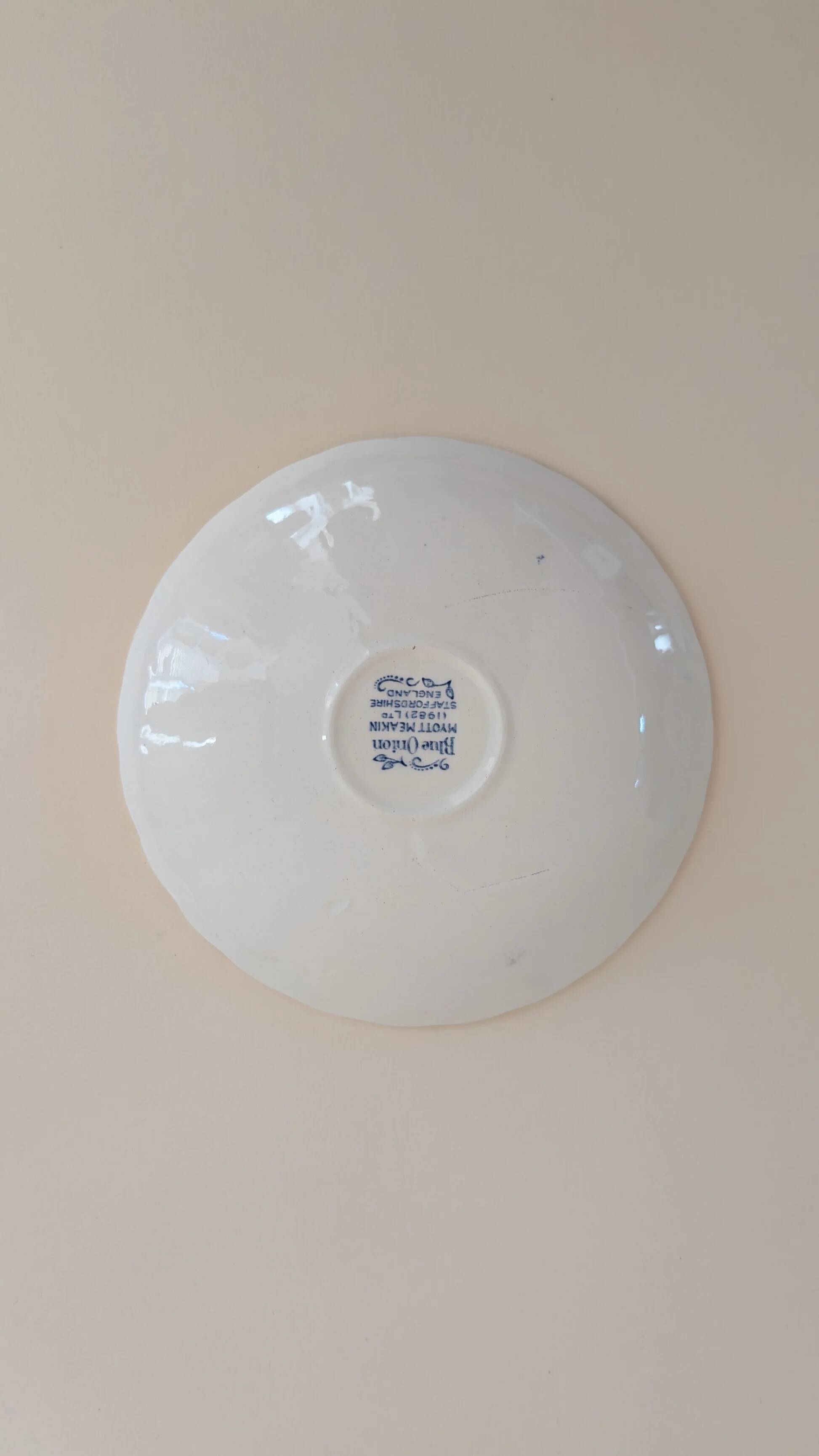 Ensemble de 6 tasses à café et son pot à lait