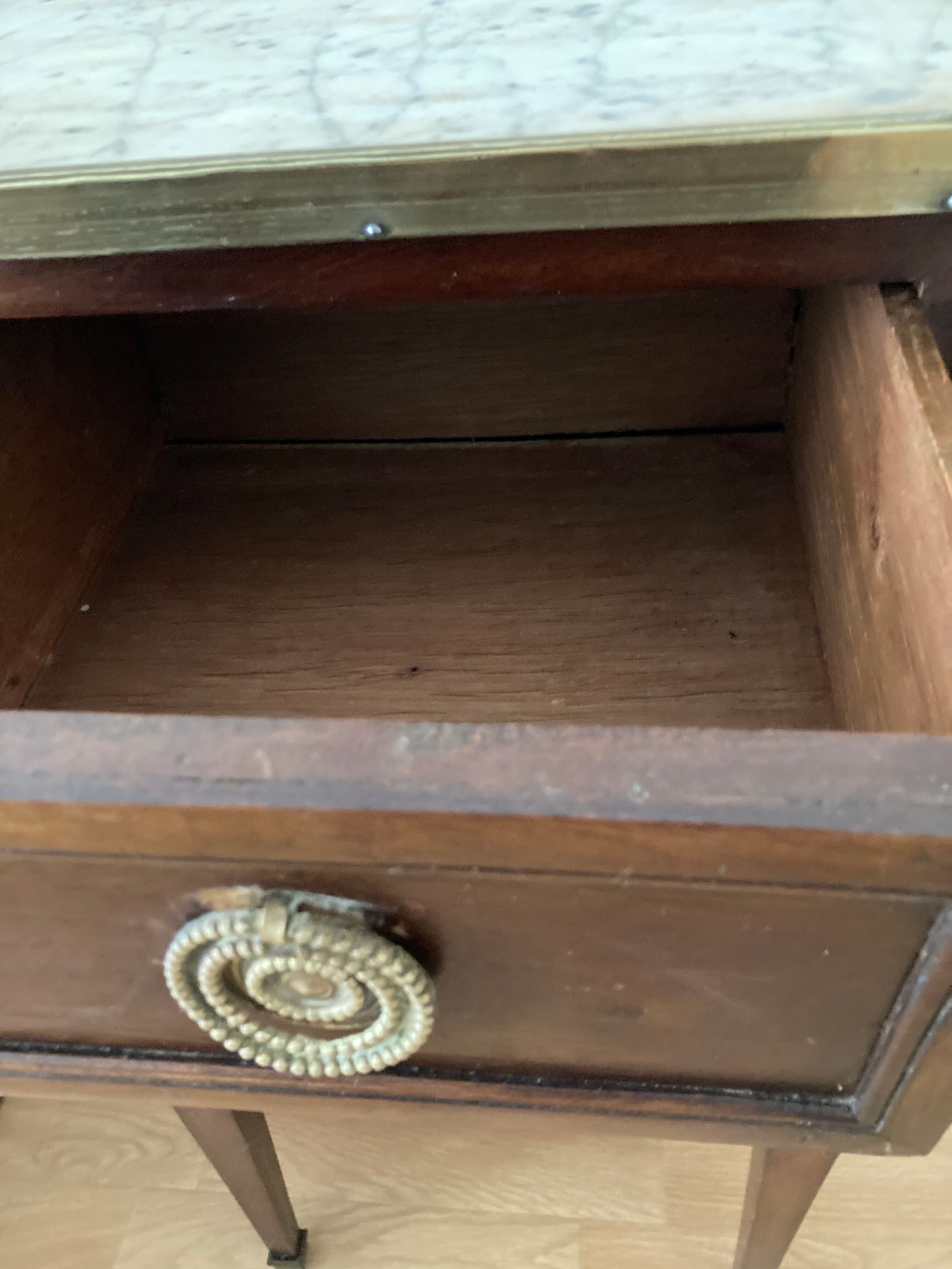 Commode demie lune style Louis XVI