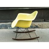 Rocking chair Lemon Yellow by Charles & Ray Eames - Herman Miller-1970