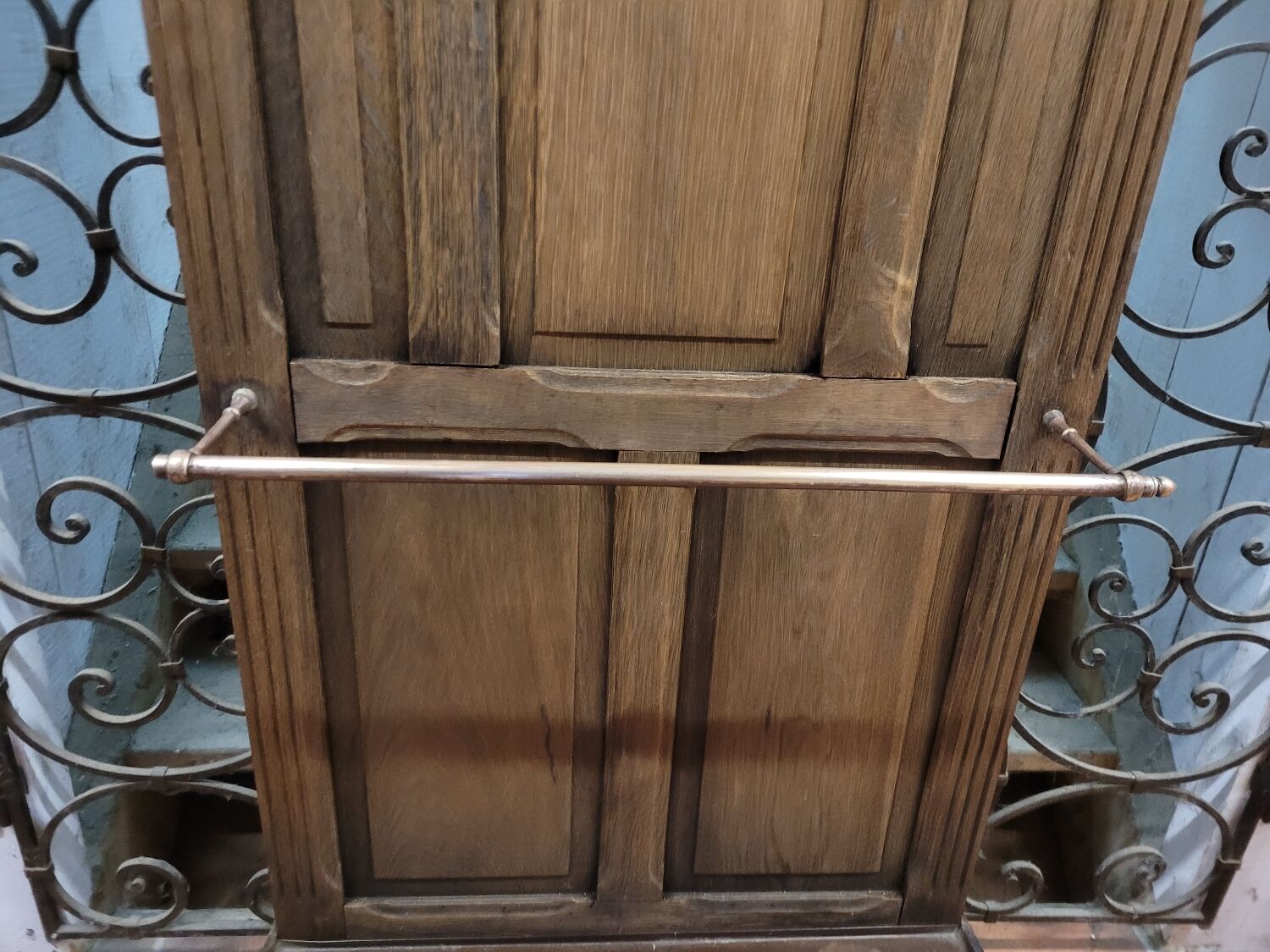 Old oak cloakroom