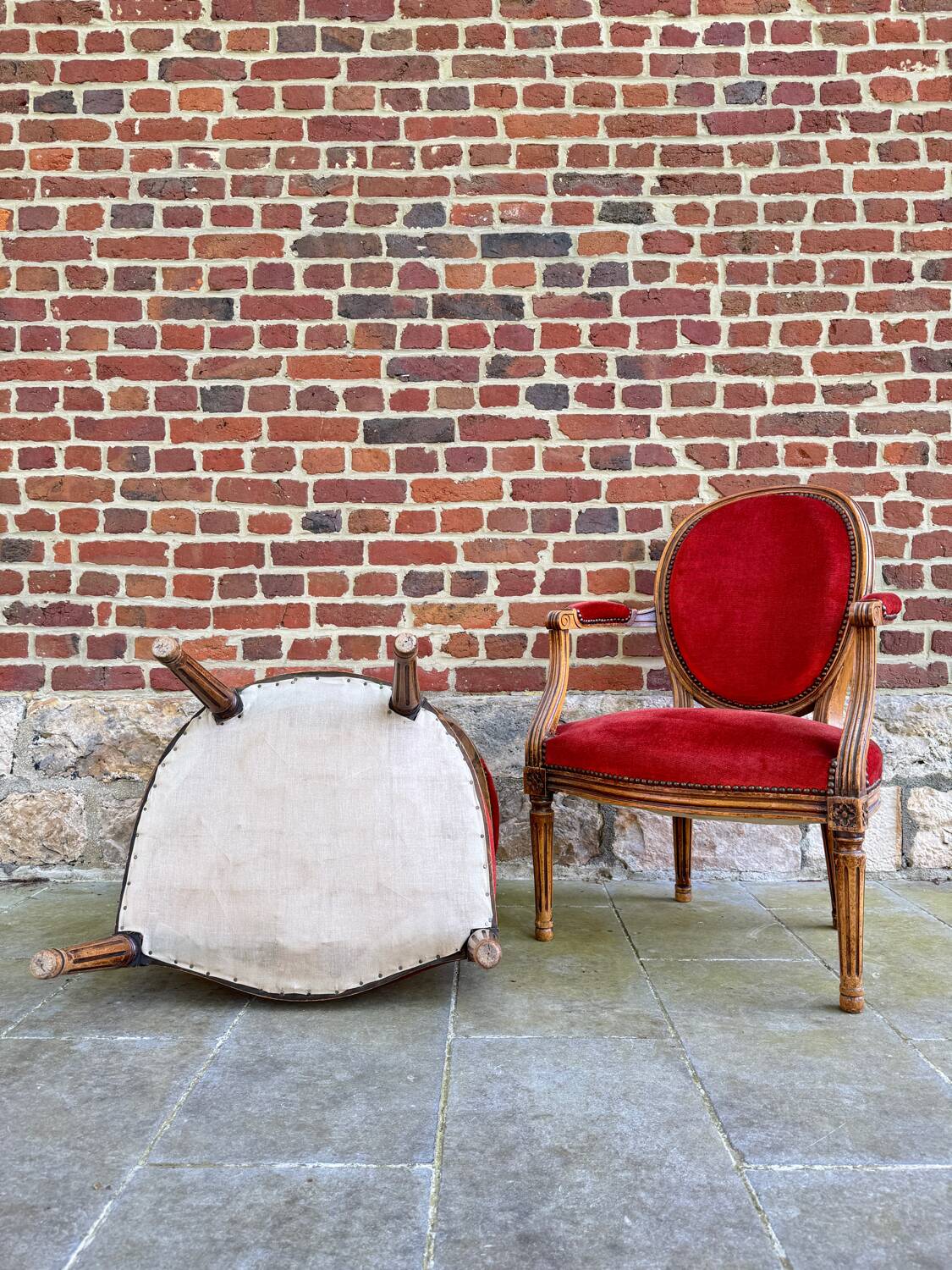 Pair Of Louis XVI Style Medallion Armchairs XIX Eme Century