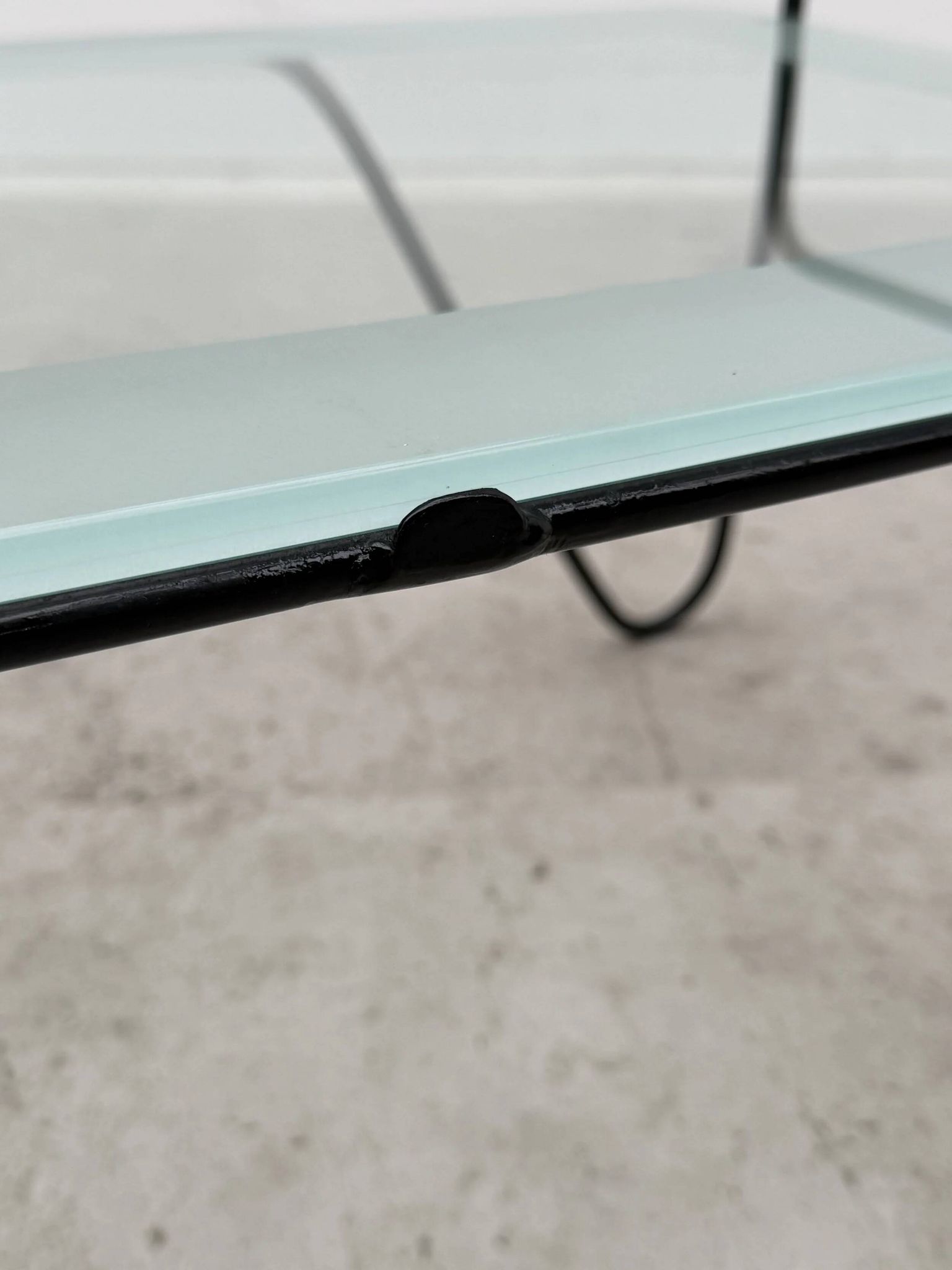 Table basse en métal et verre, France 1950
