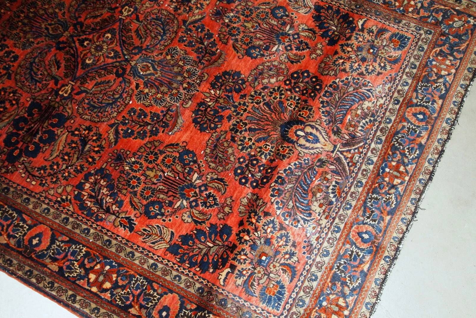 Handmade antique Persian Sarouk rug 4' x 6.4' (122cm x 195cm) 1920s - 1B790
