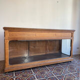 Comptoir d'exposition d'antiquités