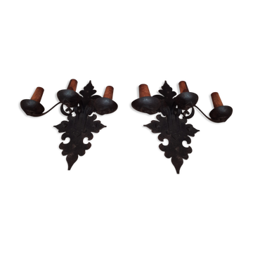 2 medieval-style wrought iron sconces