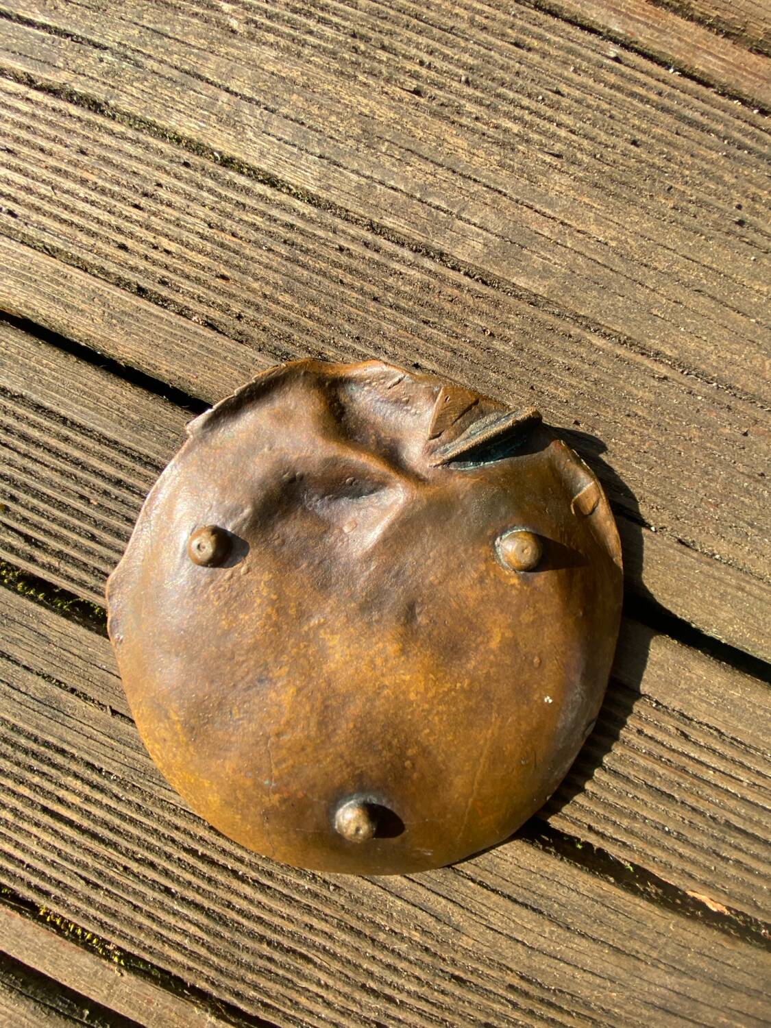 Art Nouveau bronze catchall/dish signed Leon Kann.